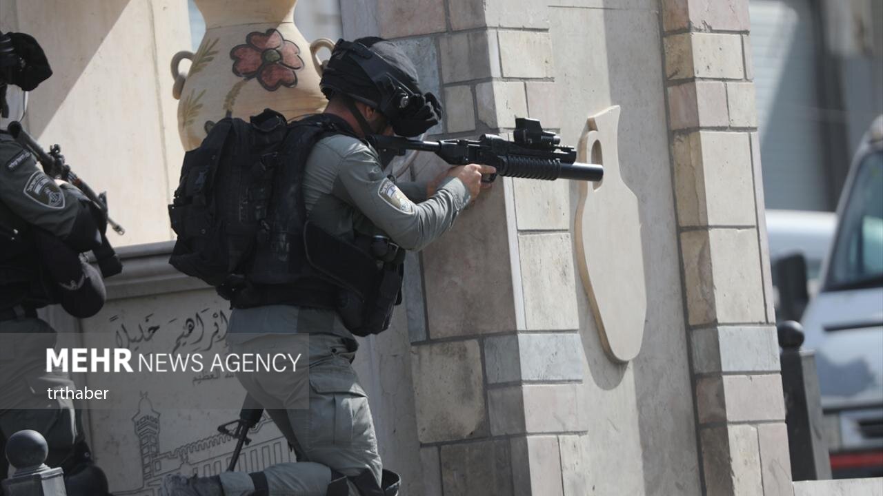 یورش نظامیان رژیم صهیونیستی به کرانه باختری / نظامیان رژیم صهیونیستی به یورش به مناطق مختلف کرانه باختری ادامه می دهند.