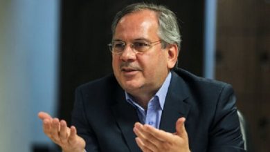 استاد دانشگاه شهید بهشتی: ایران مصرفکننده محصولات مدرن است اما فرهنگ مدرنیته را نمیپذیرد / توسعهیافتگی , مدرنیته , فرهنگ , اقتصاد ایران , سرمایهداری