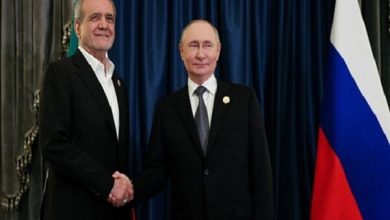 کرملین: پوتین و پزشکیان بر مشارکت راهبردی میان دو کشور تأکید کردند / سخنگوی دفتر ریاست جمهوری روسیه در بیانیه ای اعلام کرد: پوتین و پزشکیان بر تمایل خود برای تقویت بیشتر مشارکت راهبردی میان روسیه و ایران تأکید کردند.