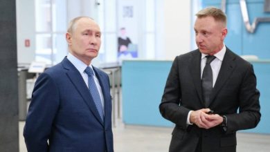 پوتین: روسیه در حال توسعه ناوگان یخشکن خود است / رئیسجمهور روسیه گفت که این کشور به توسعه قطب شمال ادامه خواهد داد و در حال توسعه ناوگان یخشکن خود است.