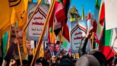 حمایت گسترده عراقیها از ایران در برابر تهدیدهای آمریکا و اسرائیل+فیلم / هزاران نفر از مردم و گروههای مقاومت عراق تجمع همبستگی عظیمی مقابل سفارت ایران در بغداد برگزار کرده و حمایت خود را از کشورمان در برابر تهدیدهای آمریکا و رژیم صهیونیستی اعلام کردند.
