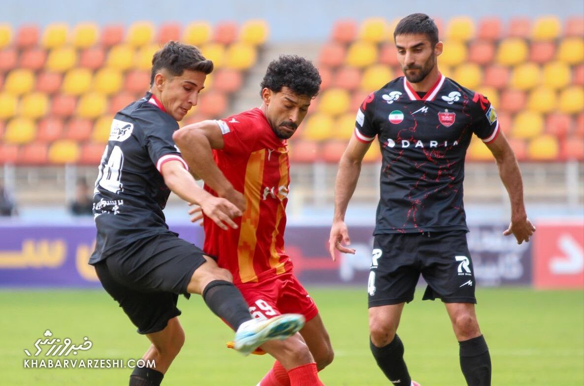 رامین رضاییان موتور محرکه فولاد خوزستان در لیگ برتر فوتبال ایران / رامین رضاییان , فولاد خوزستان , لیگ برتر فوتبال ایران , استقلال تهران , حمید مطهری