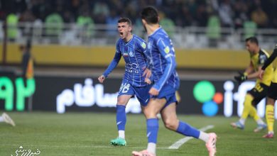 انتقاد تند به گزارشگران فوتبال ایران پس از اشتباهات فاحش در بازی سپاهان و استقلال / گزارشگر فوتبال , سپاهان , استقلال , لیگ برتر , پنالتی