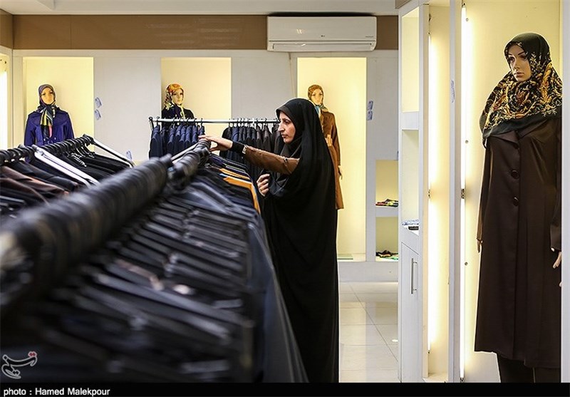 عرضه مانتو اسلامی در خانه کرد سنندج / اخبار کردستان - اخبار استانها