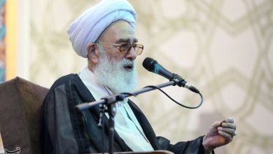 سکوت در برابر توطئههای دشمن جایز نیست / اخبار قم - اخبار استانها