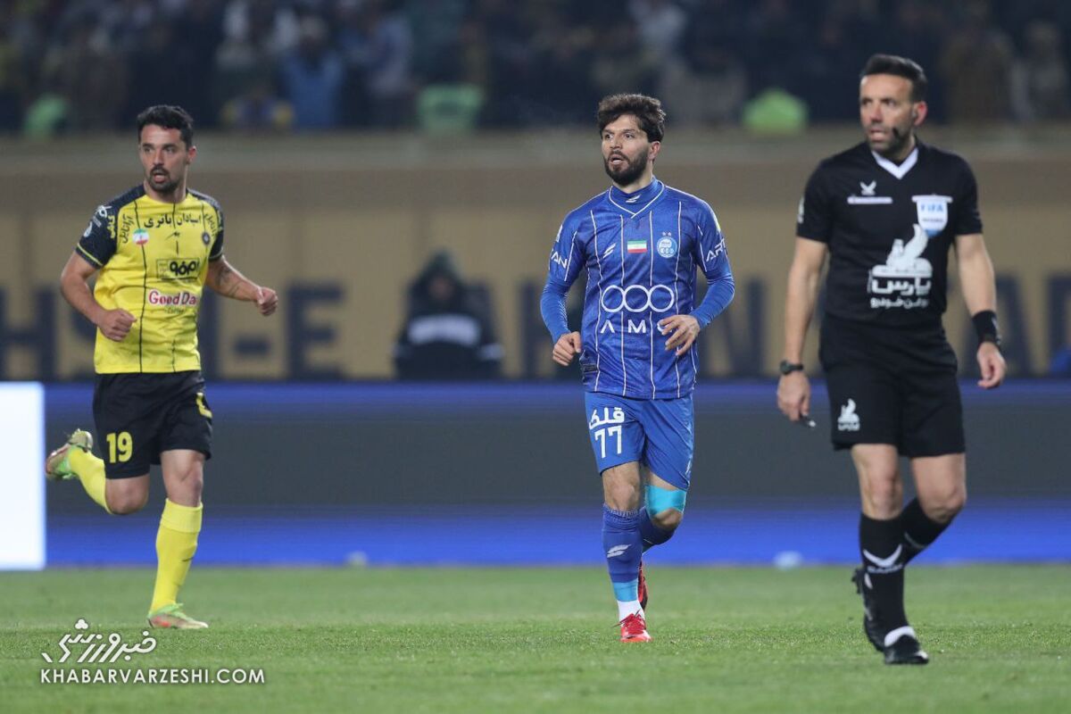 بازگشت تماشایی ماشاریپوف به زمین در پیروزی استقلال مقابل سپاهان / استقلال , ماشاریپوف , لیگ برتر , سپاهان , فوتبال ایران