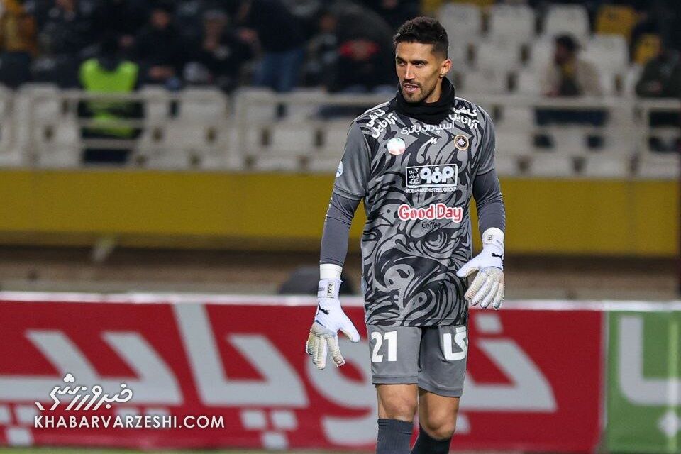 واکنش تند سید حسین حسینی به اظهارات ریکاردو ساپینتو / سید حسین حسینی , ریکاردو ساپینتو , سپاهان , استقلال , لیگ برتر