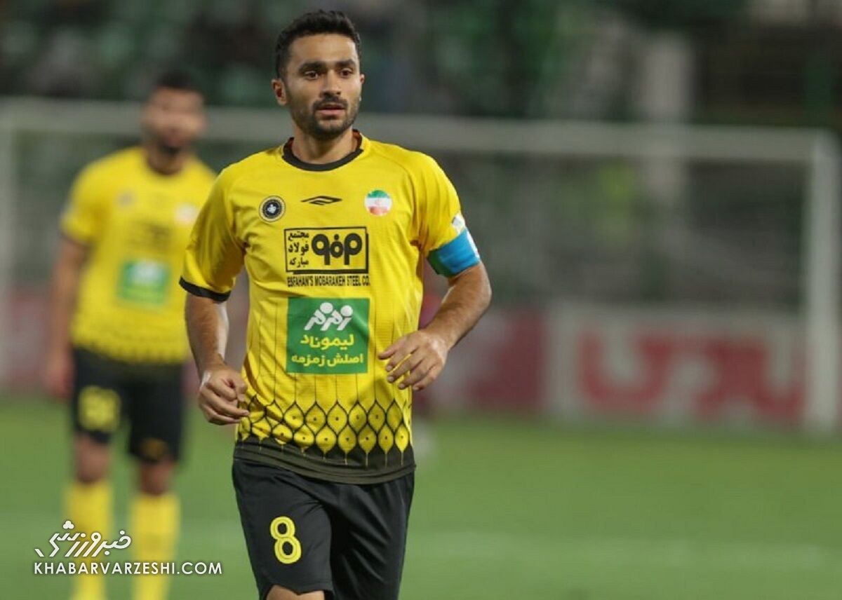 مدیرعامل سپاهان: جدایی کریمی با تصمیم نویدکیا و به دلیل مصدومیت بود / سپاهان , محمد کریمی , محرم نویدکیا , نقل و انتقالات , لیست تیم