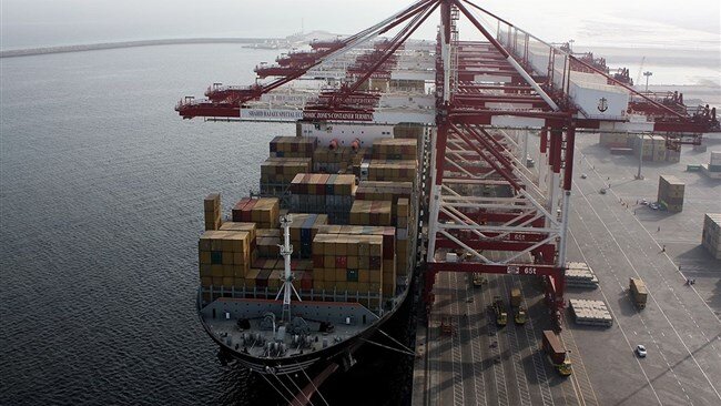 بخش خدمات؛ پنجره جدیدی برای توسعه تجارت ایران و اروپا / تجارت ایران و اروپا , مبادلات کالایی , تجارت خدمات , تحریم های مالی , زنجیره تامین جهانی