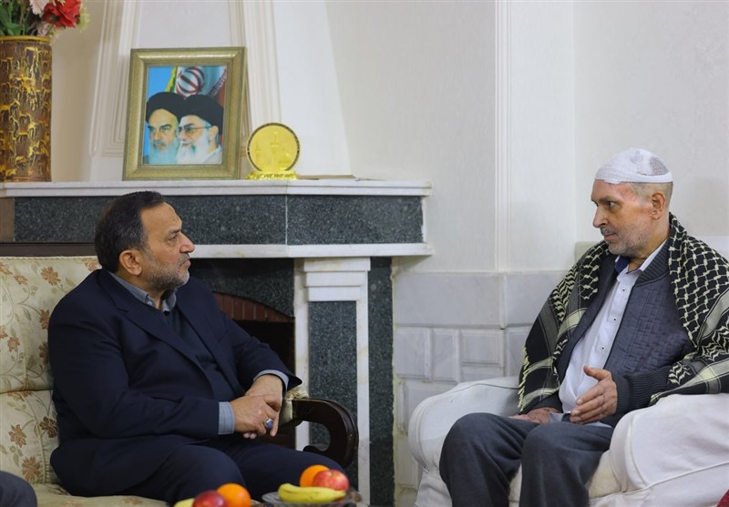 عیادت دختر شهید سلامی،اهالی رسانه ومشاور فرمانده سپاه از سردار سلیمانی / اخبار سیاسی روز , اخبار نیروهای مسلح ایران