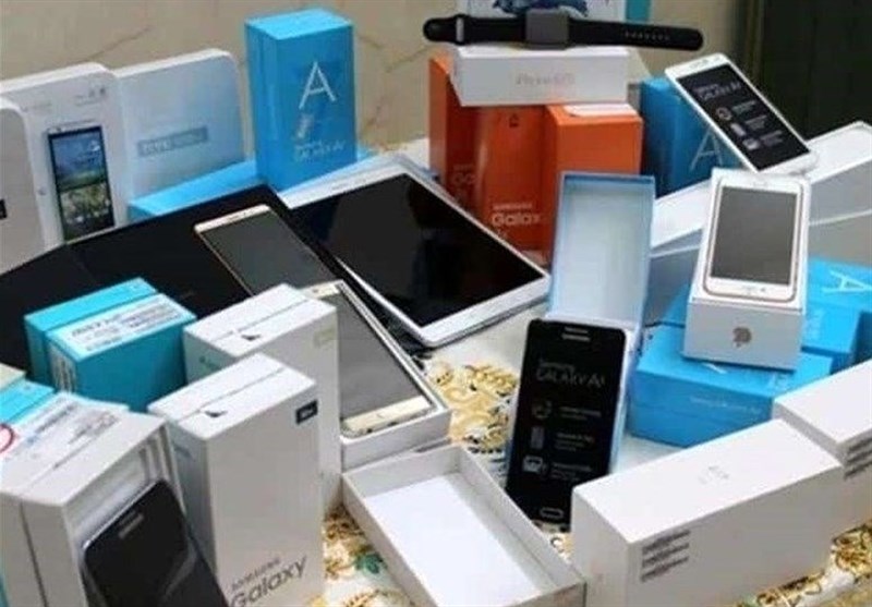 حقوق گمرکی گوشیهای موبایل با قیمت 600 تا 900 یورو 15 درصد تعیین شد / اخبار سیاسی روز , اخبار نامشخص