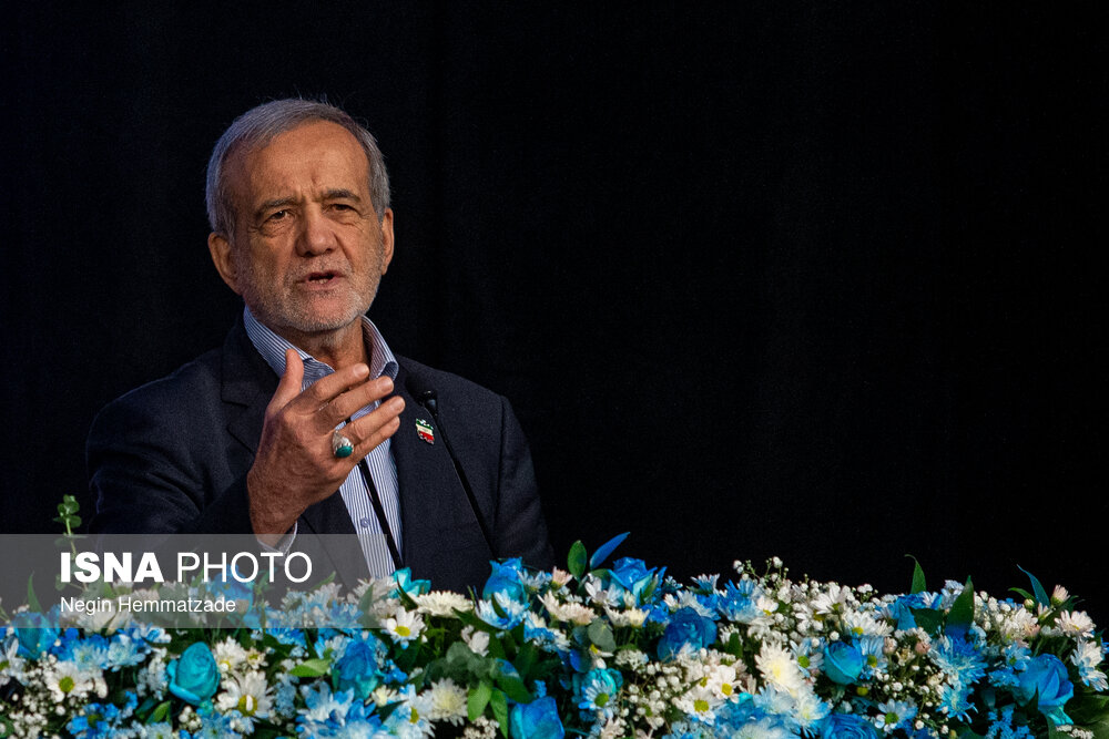 پزشکیان: هیچ کشوری از جنگ سودی نمیبرد/تأکید بر توسعه کریدورهای حملونقل و رفع موانع داخلی / مسعود پزشکیان , توسعه زیرساختها , روابط بینالملل , کریدورهای حملونقل , صلح و امنیت