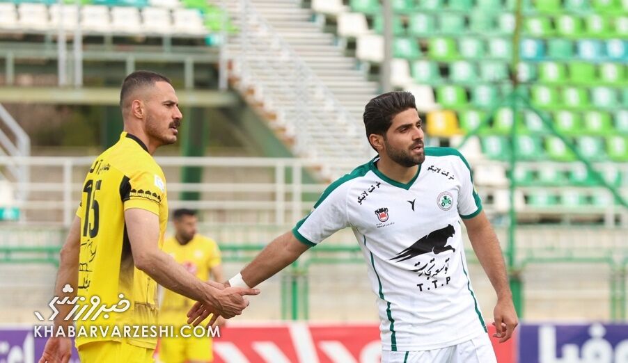 جدال آلومینیوم و ذوب آهن؛ تعویض اجباری و تأثیرگذار رحمان جعفری بر شکست سبزپوشان / رحمان جعفری , ذوب آهن , آلومینیوم اراک , لیگ برتر , اخراج دروازهبان