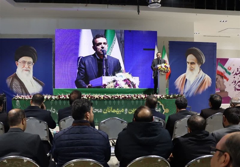پیگیری حقوق کارکنان شهرداری در کنار افتتاح پروژه پارکینگ آمادای / اخبار همدان - اخبار استانها