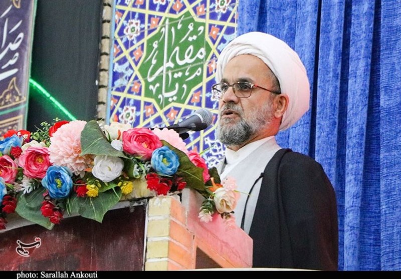 خطیب جمعه کرمان: اطاعت از ولی فقیه، ضامن اقتدار و امنیت کشور است / اخبار کرمان - اخبار استانها