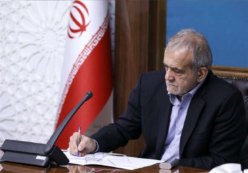 پاسخ جمعی از دانشگاهیان به پرسشهای دکتر پزشکیان / اخبار سیاسی روز , اخبار حوزه علمیه و دانشگاه