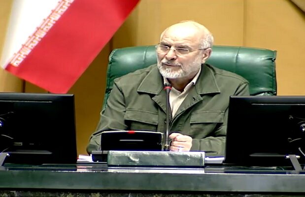 قالیباف: اخذ مالیات بیشتر بر ارزش افزوده از پرمصرفها عدالت را تقویت میکند / مالیات بر ارزش افزوده , قالیباف , قدرت خرید , افزایش حقوق , عدالت مالیاتی