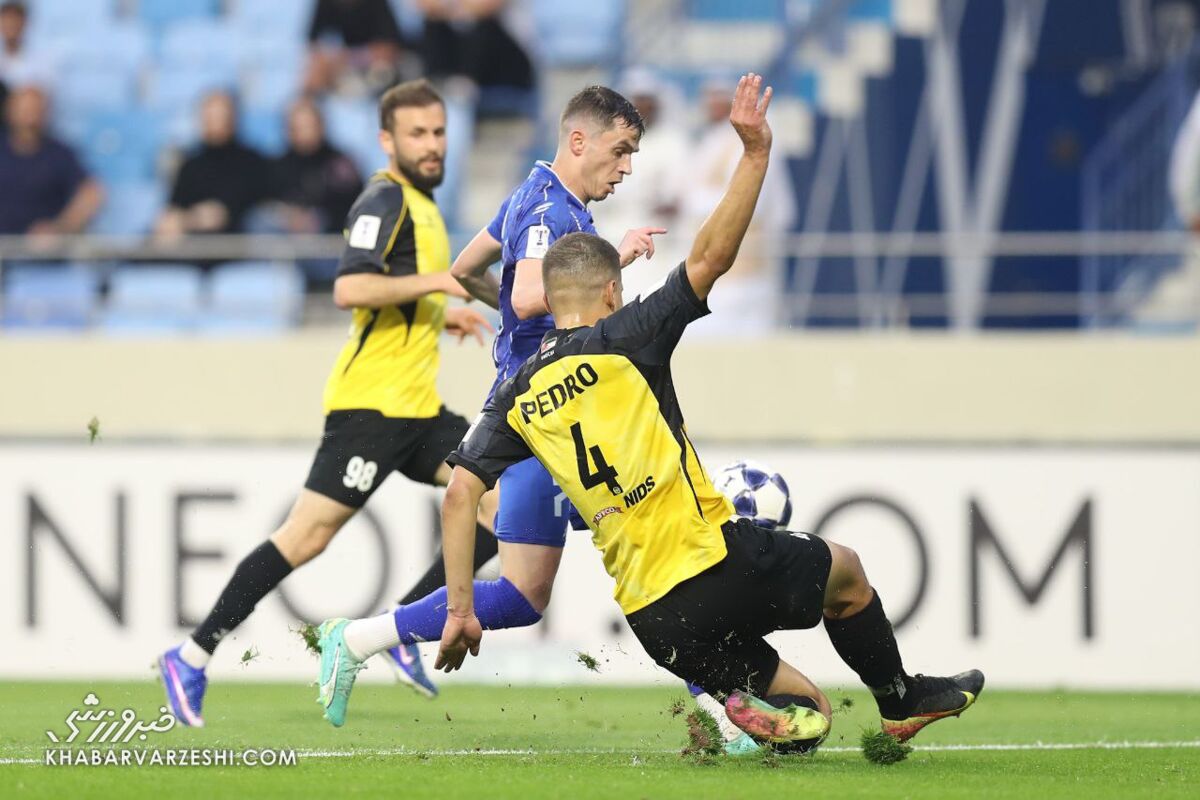 تمرکز ویژه تلویزیون قطر بر یاسر آسانی در دیدار استقلال و الحسین اردن / یاسر آسانی , استقلال , لیگ قهرمانان آسیا 2 , الحسین اردن , تلویزیون قطر