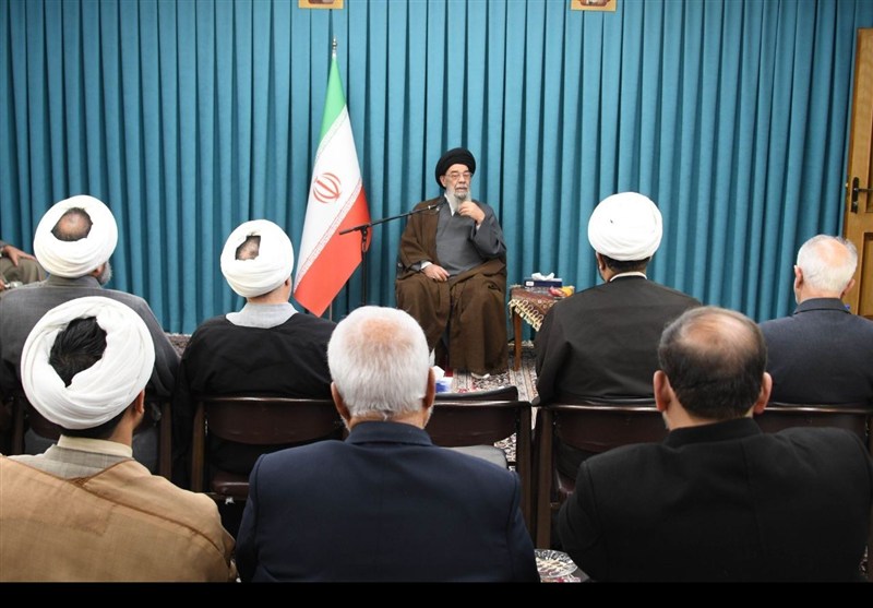فاصله گرفتن جوانان از مسجد زمینهساز آسیبهای اجتماعی است / اخبار اصفهان - اخبار استانها