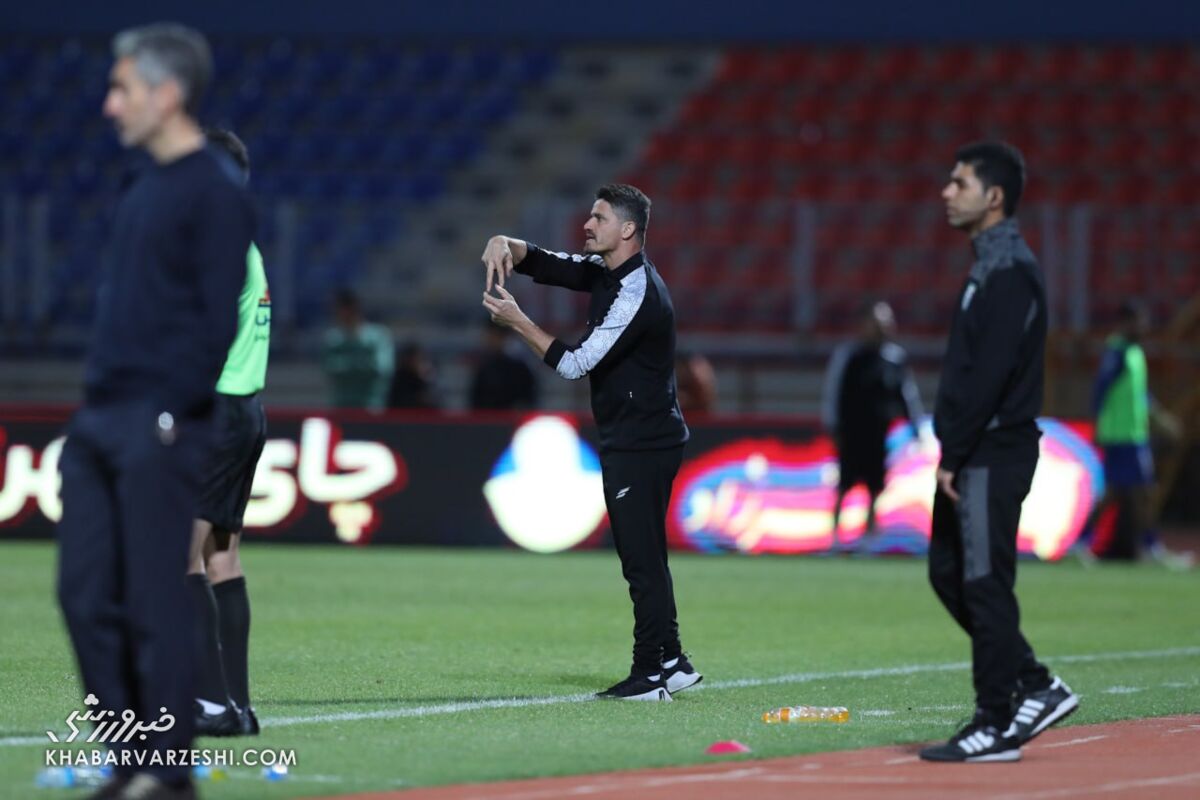 غفوری: با وجود تمام فشارها، با جان و دل هدایت استقلال را بر عهده گرفتم / وریا غفوری , استقلال , مس رفسنجان , لیگ برتر , ریکاردو ساپینتو