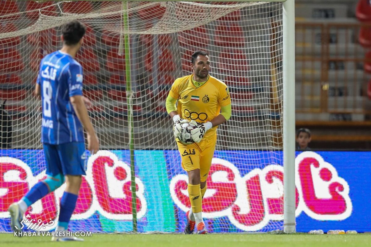 واکنش تماشایی آدان، دروازه استقلال را مقابل مس رفسنجان بست / استقلال , مس رفسنجان , آلوارو گومز آدان , لیگ برتر , دروازه بان