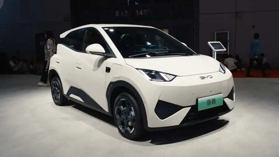 خودروهای برقی چینی در آستانه ورود به بازار آمریکا از طریق کانادا / خودروهای برقی , چین , کانادا , آمریکا , تعرفه