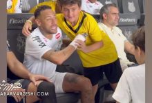 نیمار پس از بازگشت از مصدومیت، هواداران جوان سانتوس را در آغوش گرفت / نیمار , سانتوس , مصدومیت , بازگشت , فوتبال برزیل