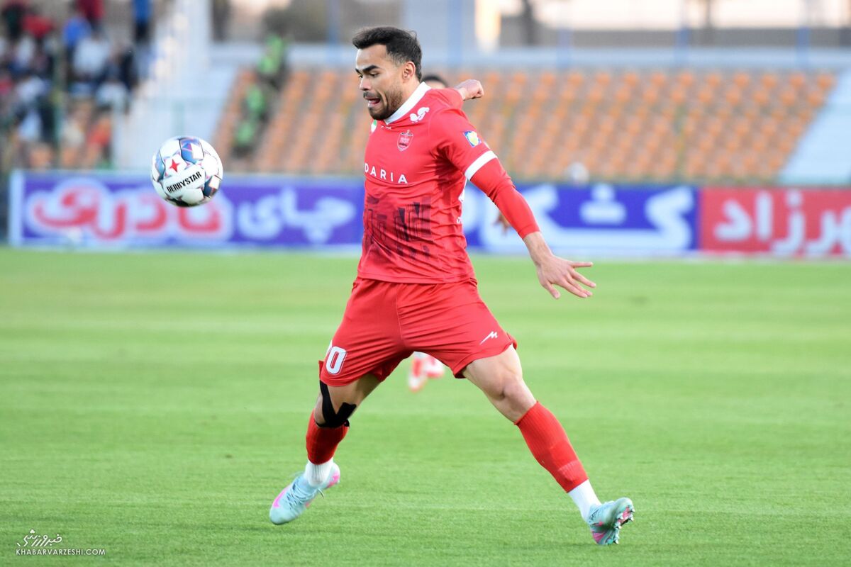 وابستگی پرسپولیس به اورونوف؛ نقطه قوت یا ضعف بزرگ سرخپوشان؟ / پرسپولیس , اورونوف , لیگ برتر فوتبال ایران , اوسمار وییرا , فولاد خوزستان