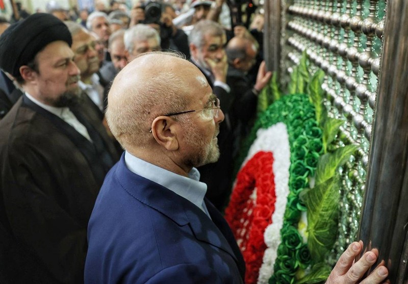 قالیباف و نمایندگان با آرمانهای انقلاب تجدید میثاق کردند / اخبار سیاسی روز , اخبار مجلس