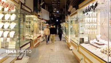 کاهش قیمت سکه و طلا در بازار داخلی تحت تأثیر افت نرخ ارز / طلا , سکه , نرخ ارز , بانک مرکزی , اونس جهانی