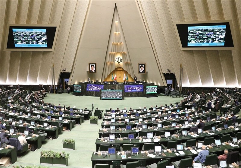 سهم صندوق توسعه ملی از صادرات نفت و گاز در 1405 / اخبار سیاسی روز , اخبار مجلس