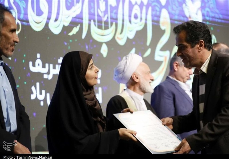 تجلیل وزیر راه از خانواده شهدای جنگ 12 روزه / اخبار مرکزی - اخبار استانها