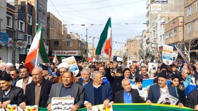 خروش انقلابی مردم بهارستان؛تجدید بیعت نسل چهارمیها در چهلوهفتمین فجر / اخبار استان تهران - اخبار استانها