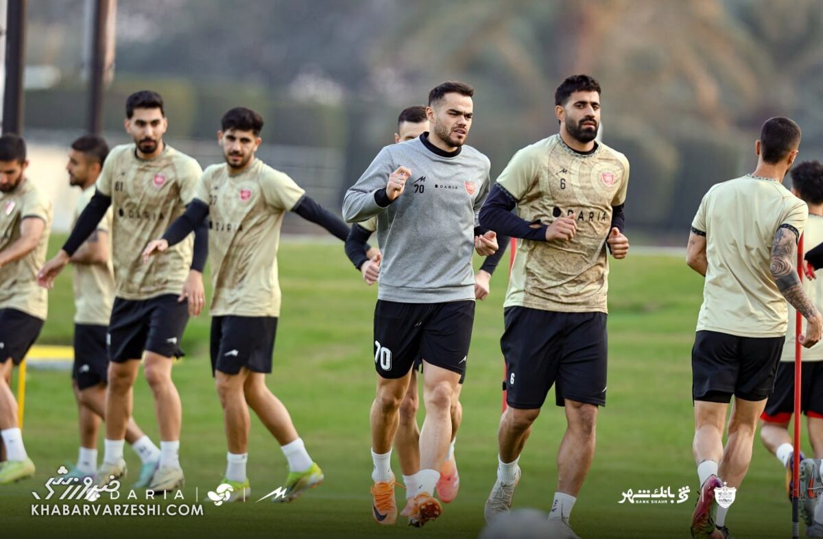 چرا پرسپولیس نای دویدن ندارد؟ ابهام در کادر بدنسازی سهنفره سرخها / پرسپولیس , لیگ برتر , مربی بدنساز , اوسمار ویرا , وضعیت بدنی