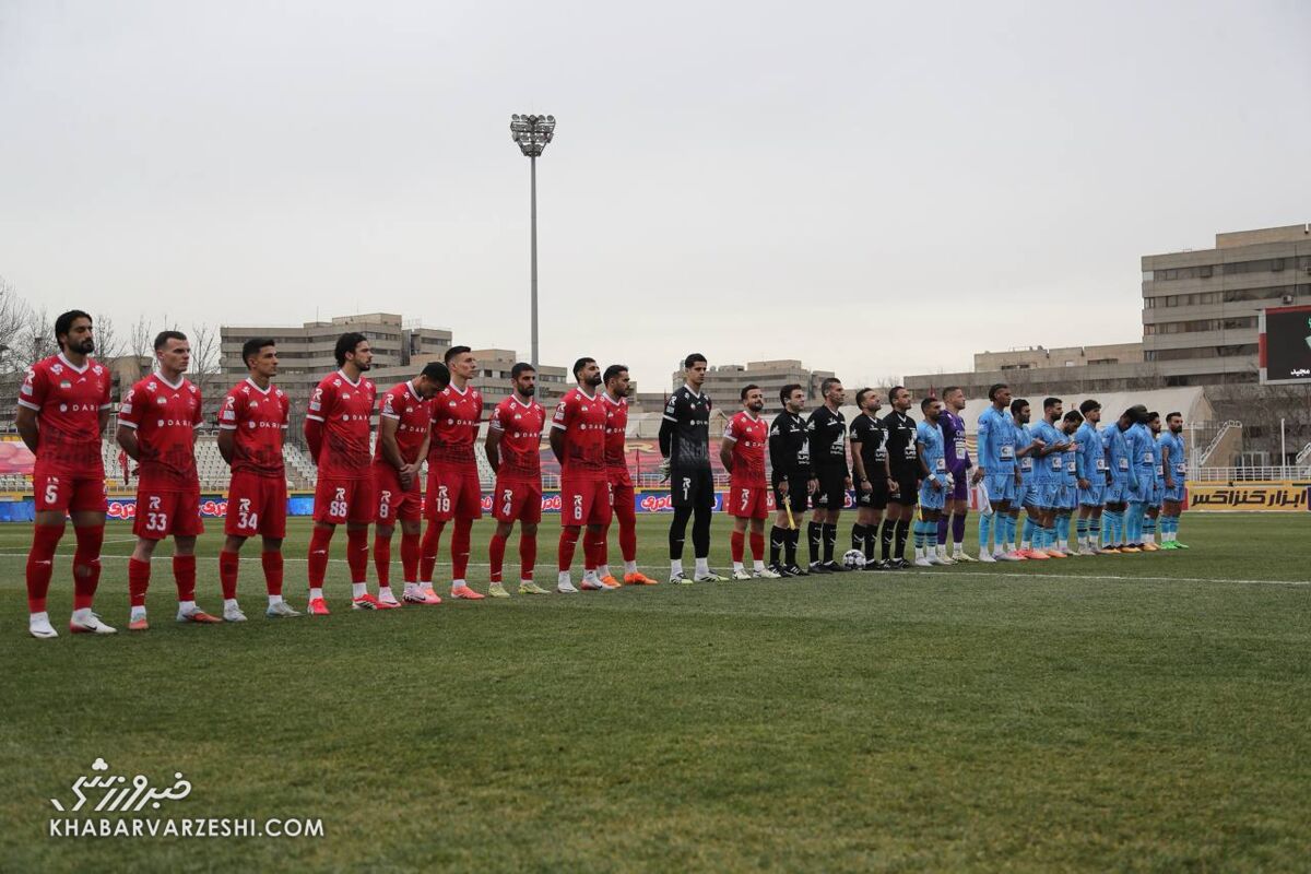 شکست استقلال و پیروزی پرسپولیس در ورزشگاه دستگردی / لیگ برتر , استقلال , پرسپولیس , ورزشگاه دستگردی , پیکان