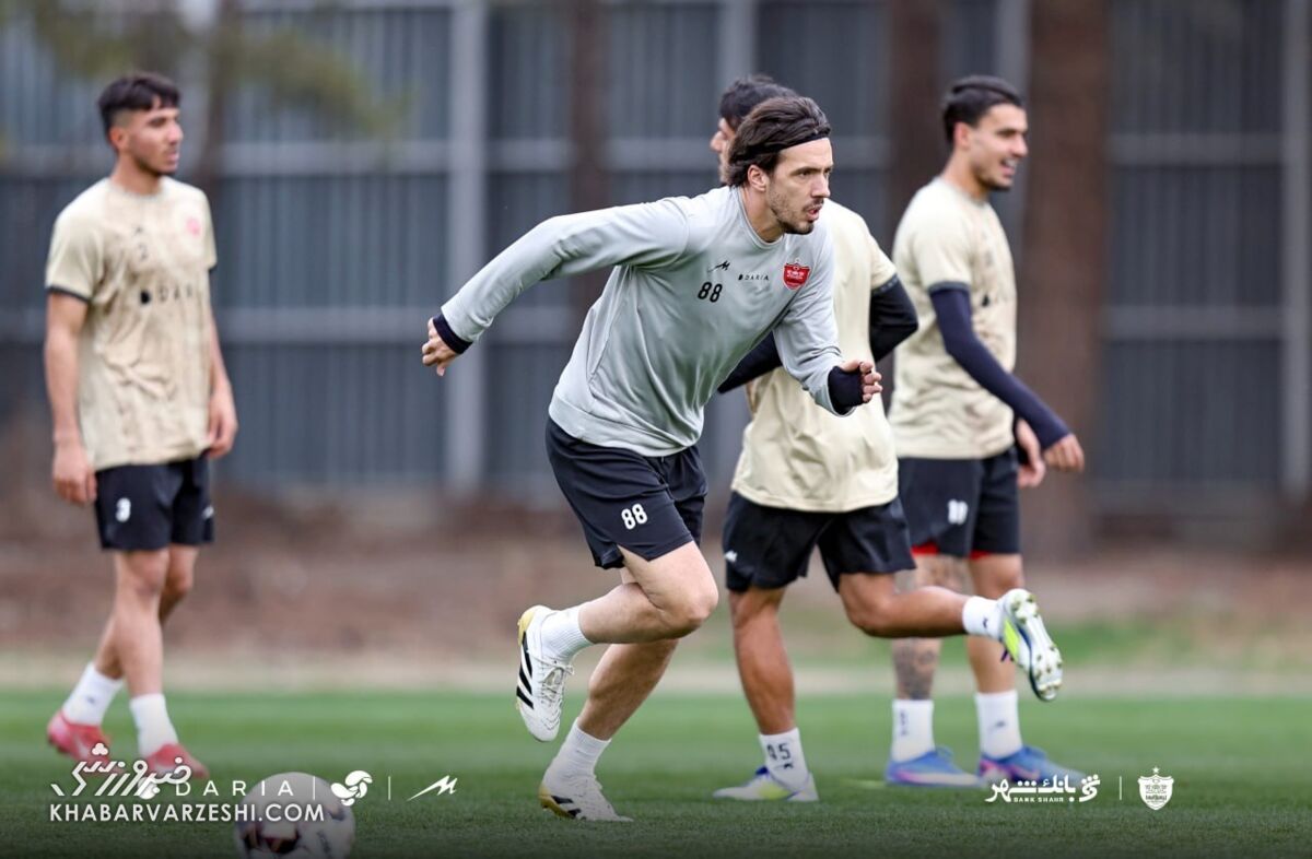 پرسپولیس با ۶ غایب کلیدی مقابل ذوب آهن؛ اوسمار در اصفهان غافلگیر میشود؟ / پرسپولیس , ذوب آهن , لیگ برتر , اوسمار ویرا , غایبان پرسپولیس