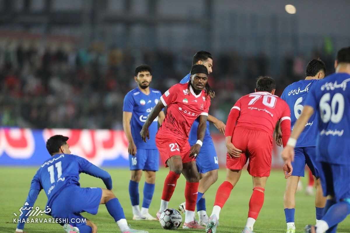 جلسه مدیرعامل پرسپولیس با شکاری و بیفوما؛ پیگیری وضعیت مصدومان تیم / پرسپولیس , پیمان حدادی , رضا شکاری , تیوی بیفوما , نقل و انتقالات