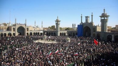 تشییع حماسی 8 شهید حملات آمریکا در قم؛ مردم خواستار انتقام شدند+فیلم / اخبار قم - اخبار استانها