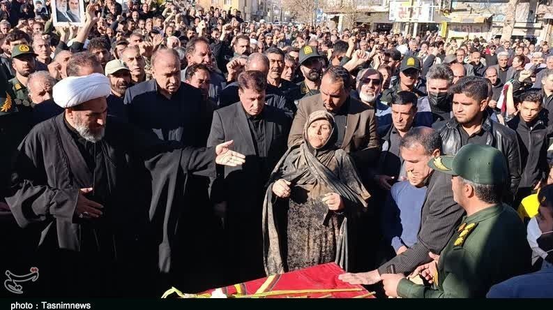 سوگ یک استان با تشییع شهدا/ وقتی شهادت به حنجره میرسد+ تصاویر / اخبار لرستان - اخبار استانها