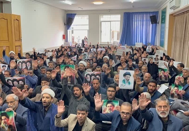 بیعت باشکوه فرهنگیان خراسان جنوبی با سومین رهبر انقلاب / اخبار خراسان جنوبی - اخبار استانها
