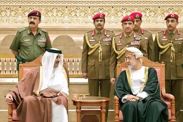 امیر قطر و سلطان عمان خواهان کاهش تنش در منطقه شدند /