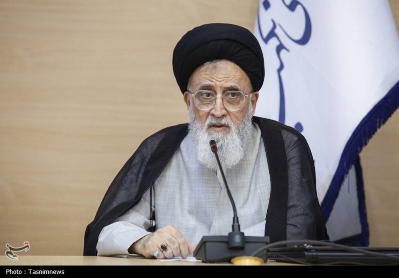 اطاعت از فرامین رهبر معظم انقلاب وظیفه شرعی همگان است / اخبار قم - اخبار استانها