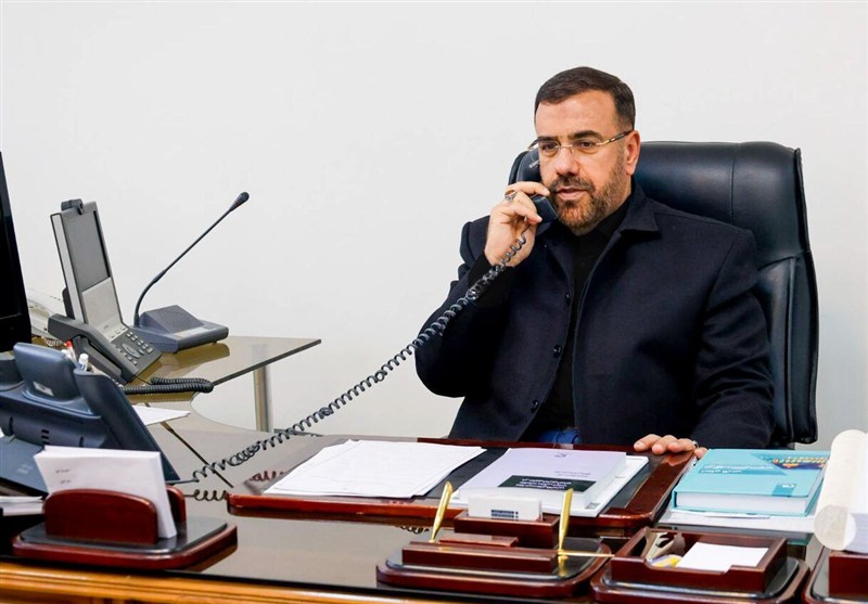 بررسی شرایط استان در گفتوگوی تلفنی استاندار فارس با فرمانداران / اخبار فارس - اخبار استانها