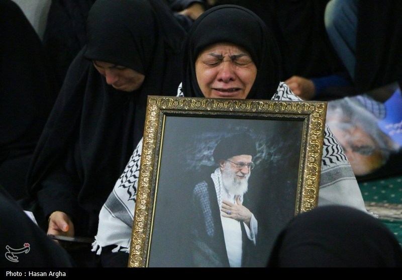 بیقراری مردم زنجان در سوگ شهادت امام خامنهای + تصاویر / اخبار زنجان - اخبار استانها