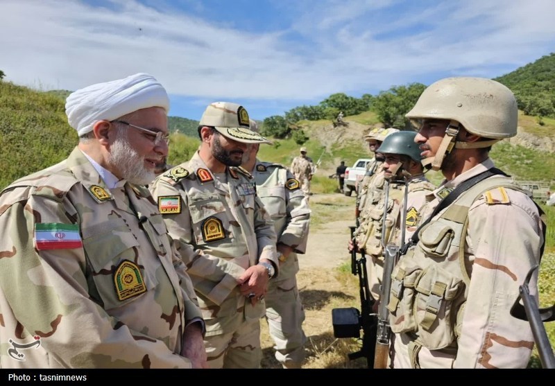 عید قربان در نقطه صفر مرزی؛ قدردانی از مرزبانانِ بیادعای امنیت+تصویر / اخبار کردستان - اخبار استانها