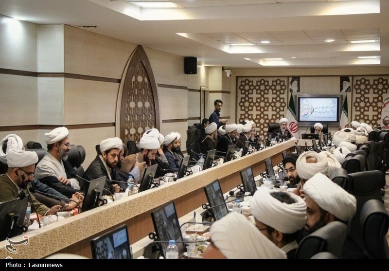 در هماندیشی «حوزه پیشرو و پاسخگویی فقه به نیازهای جامعه» چه گذشت؟ / اخبار قم - اخبار استانها