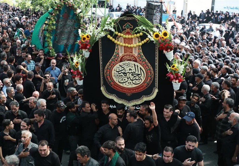 میراثی صدساله در سوگ سقای کربلا؛ نخلگردانی باشکوه جهادیه سمنان / اخبار سمنان - اخبار استانها