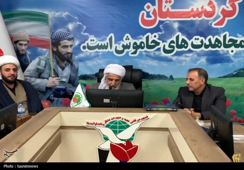 تکریم خانوادههای معظم شهدا؛ روایت وفاداری به خون شهدا در سنندج / اخبار کردستان - اخبار استانها