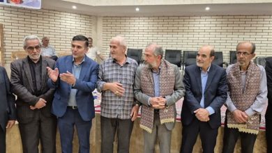 اهدای شال پهلوانی به خانواده شهدا در مریانج / اخبار همدان - اخبار استانها