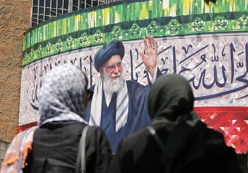 همدان میزبان ویژهبرنامه شبی با خورشید همزمان با آیین تشییع رهبر شهید / اخبار همدان - اخبار استانها